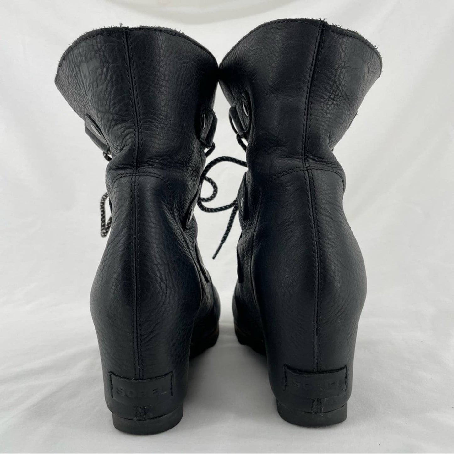 Sorel Black Joan of Arctic Wedge Real Shearling Trim Leather Mid Style Boots Size 9.5