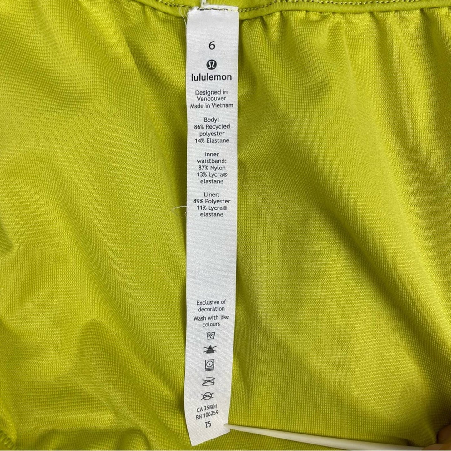 Lululemon Tracker Shorts V 4" Catalyst Multi Electric Abstract 90s Y2K Style Size 6