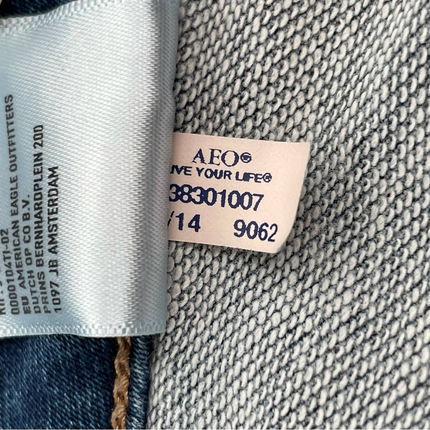 AEO American Eagle Outfitters Hi-Rise Jegging Super Stretch Ripped Jeans Size 4