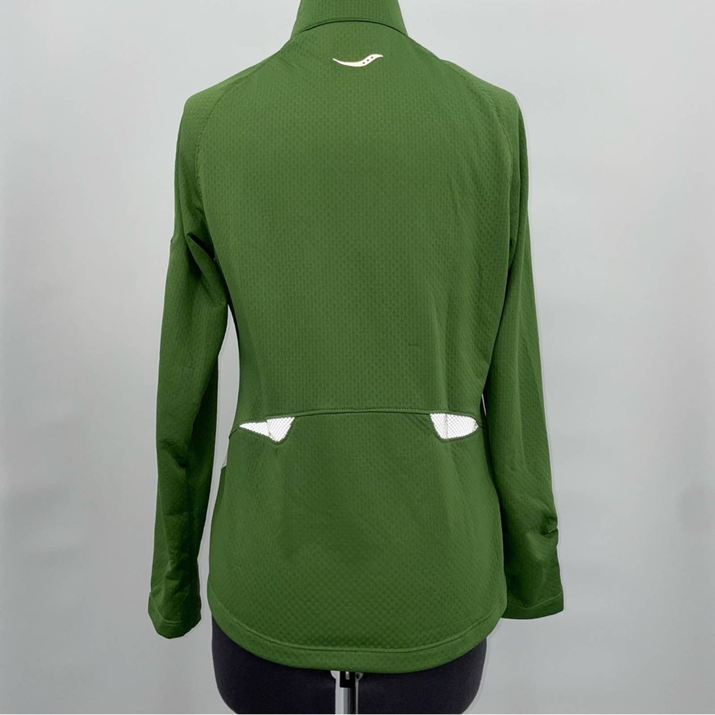 Saucony Green White Silver Wicking Long Sleeve Pullover Running Tee Reflective Size S