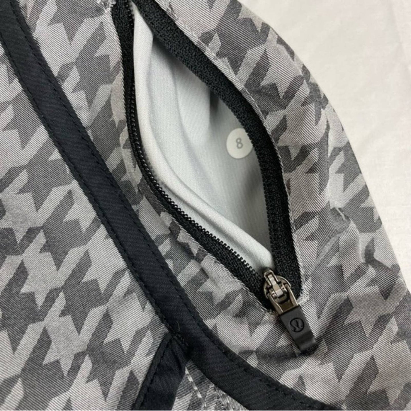 Lululemon Tracker Short II Giant Houndstooth Jacquard Black White Grey Gray Size 8