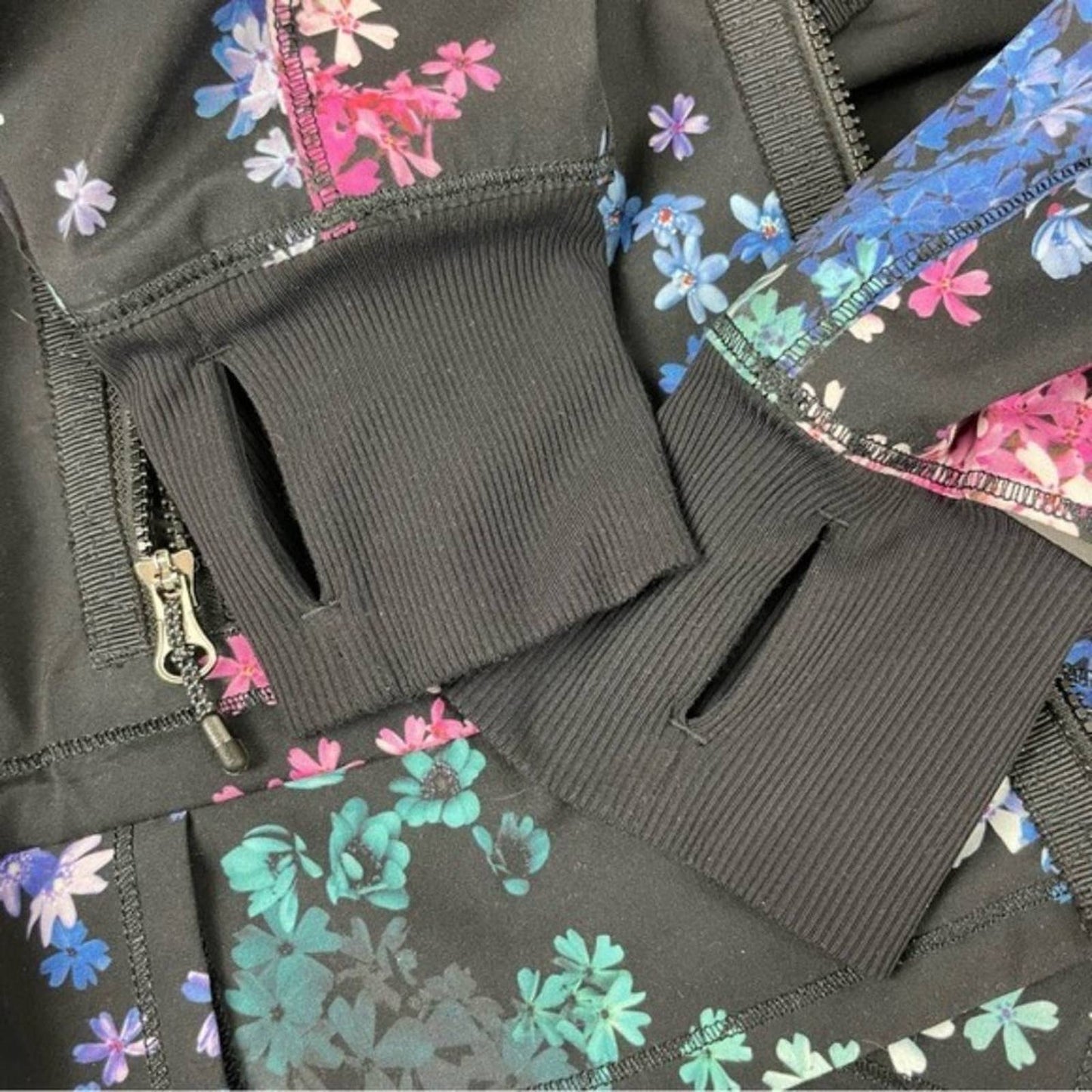 Lululemon Run Bandit Jacket Petal Pop Multi Black Running Athletic Activewear Size 4
