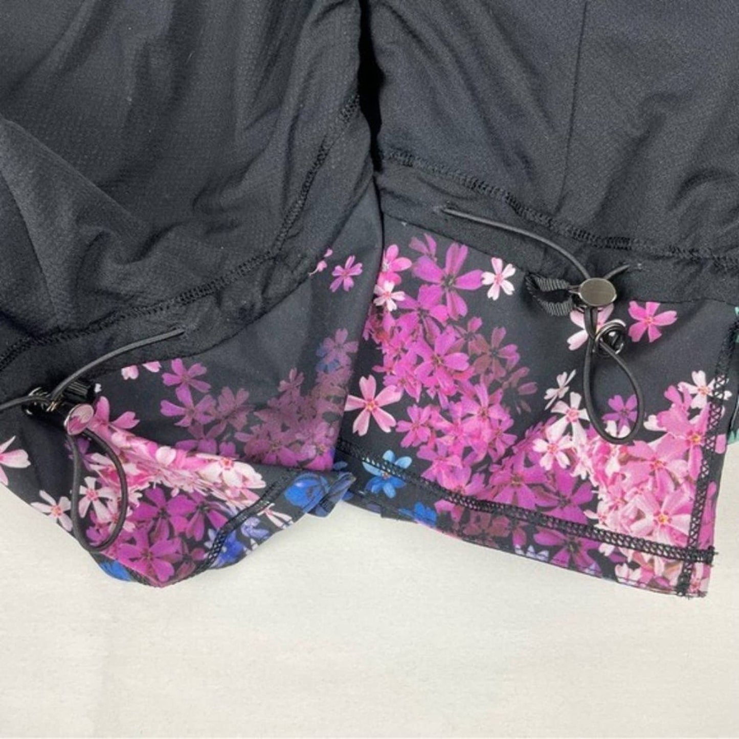 Lululemon Run Bandit Jacket Petal Pop Multi Black Running Athletic Activewear Size 4
