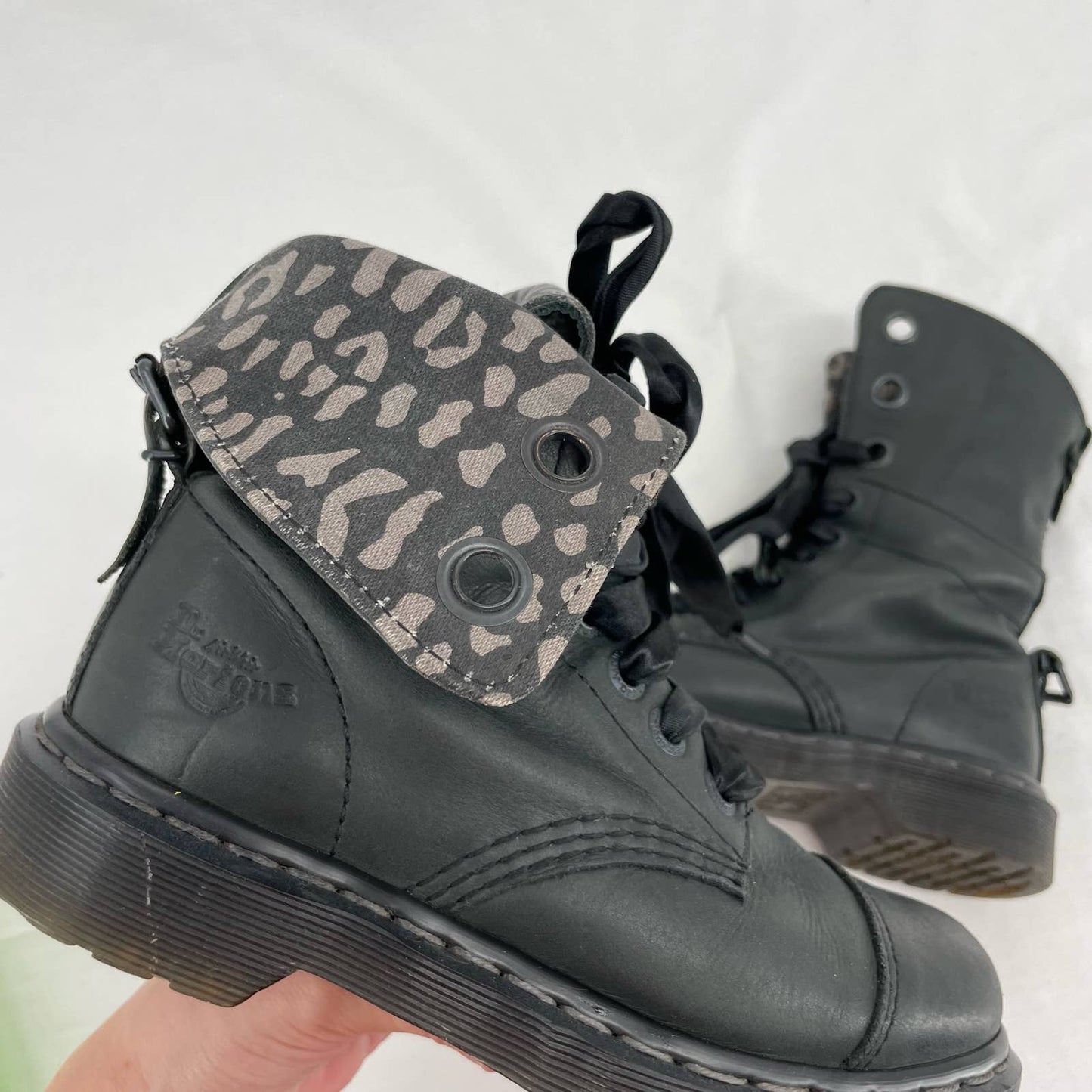 Dr. Martens Aimilie Dark Leather Fold Over Gray Animal Print Biker Grunge Boots Size 5