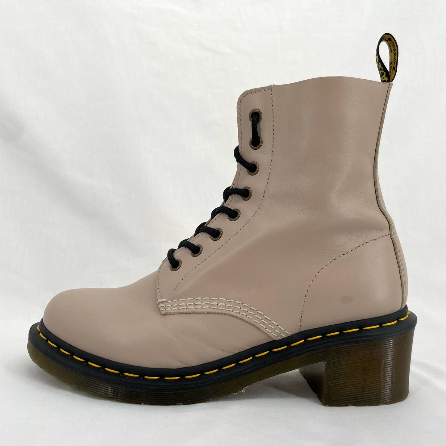 Dr. Martens Clemency Boots Natural Leather Heeled Lace Up Neutral Tan Beige Size 10