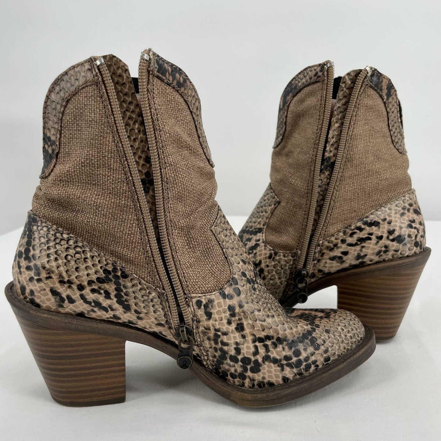 Blowfish Lolly Snake Snakeskin Burlap Neutral Tone Western Style Ankle Booties Size 7