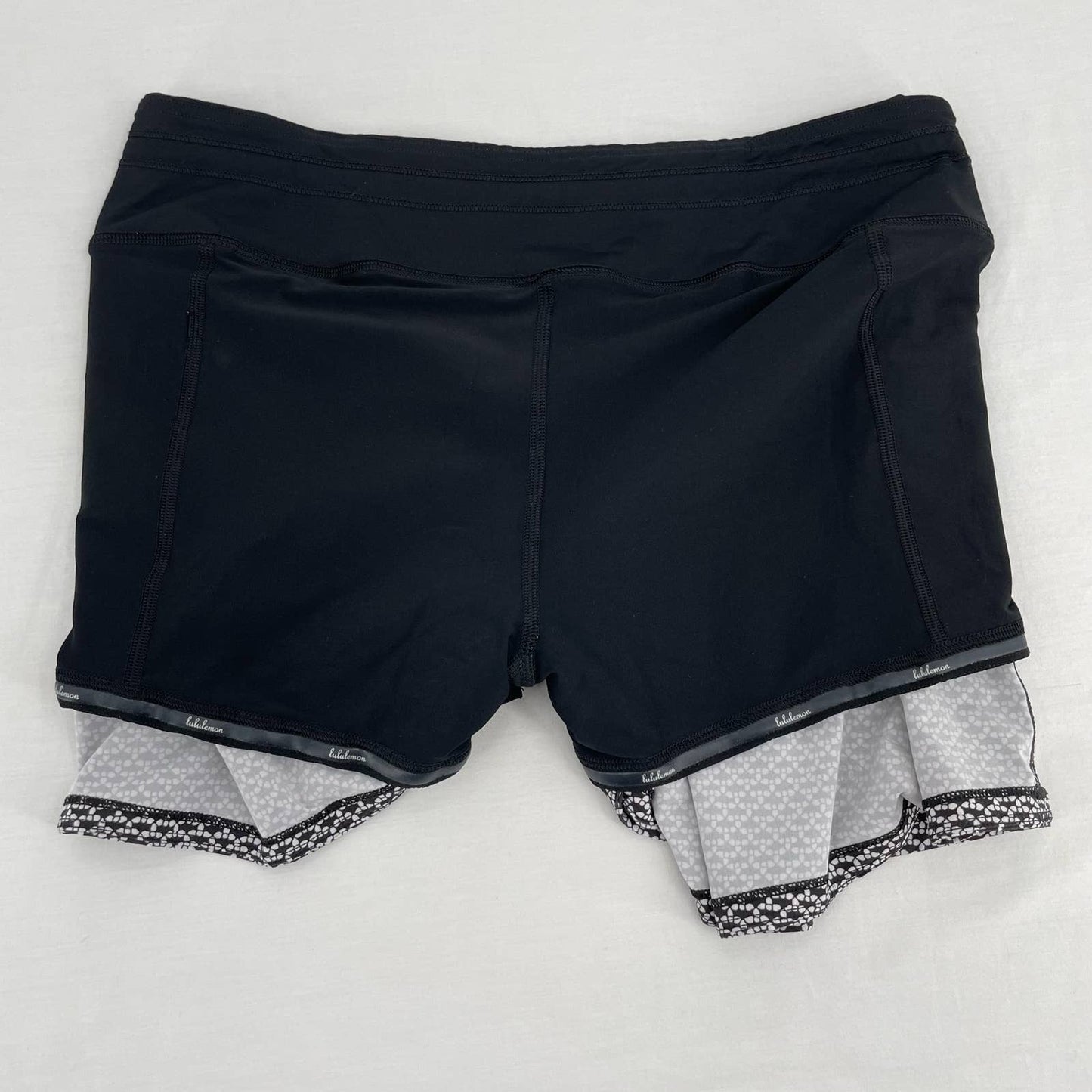 Lululemon Tall Pace Rival Skirt Monochromic Black White Pattern Active Skort Size 8