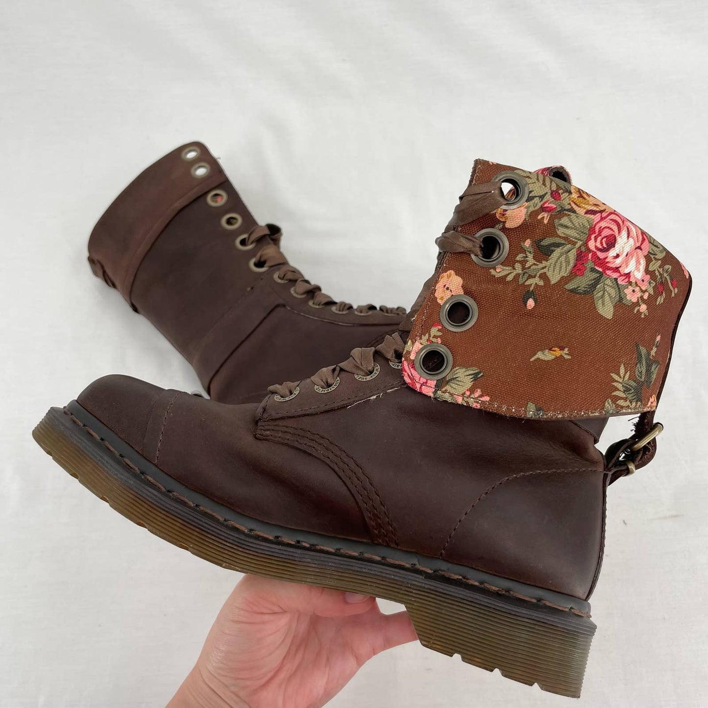 Dr. Martens Triumph Boots Brown Leather Pirate Style Fold Down Floral Lining Size 7