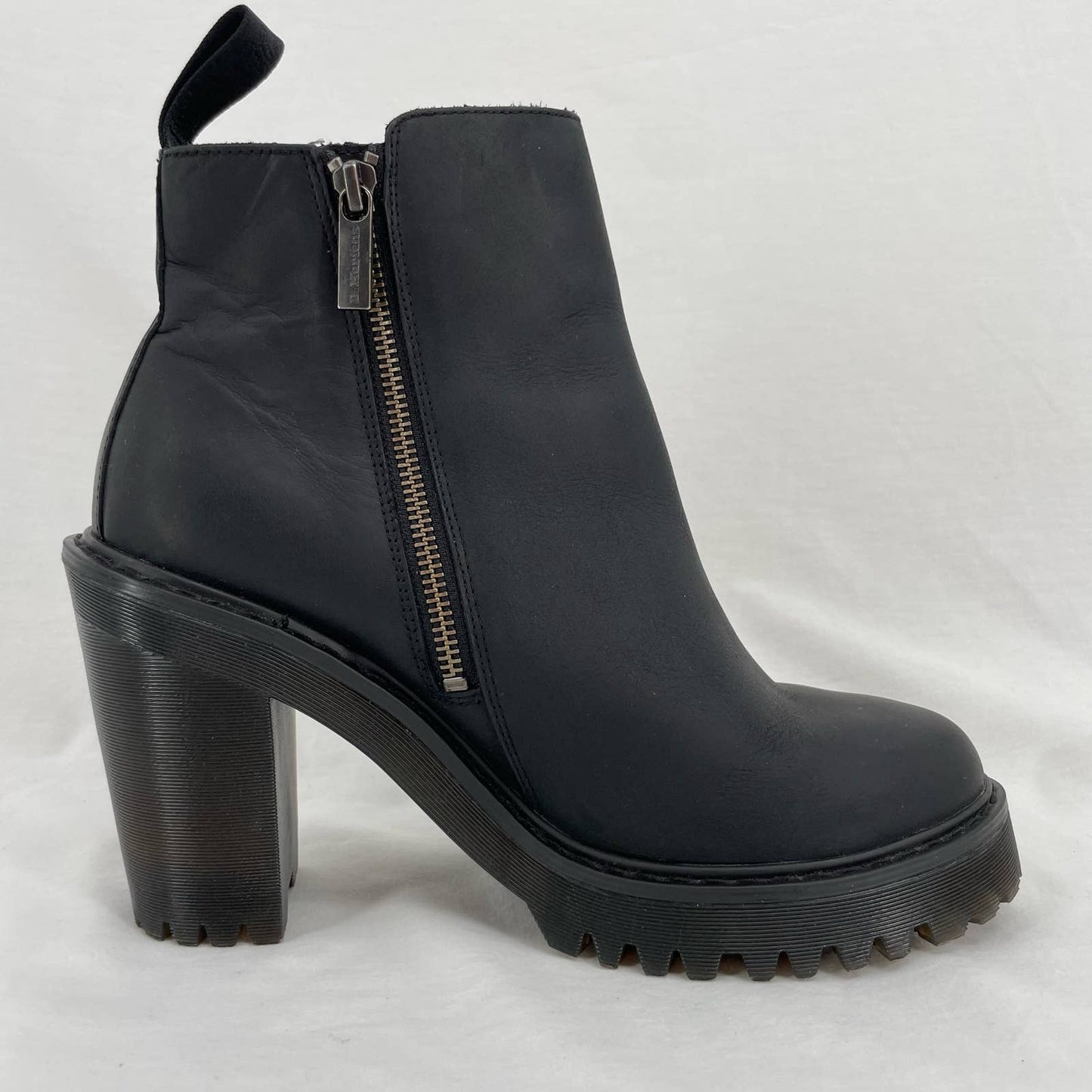 Dr. Martens Magdalena Black Blackout Witchy Grunge Leather Heeled Ankle Boots Size 9
