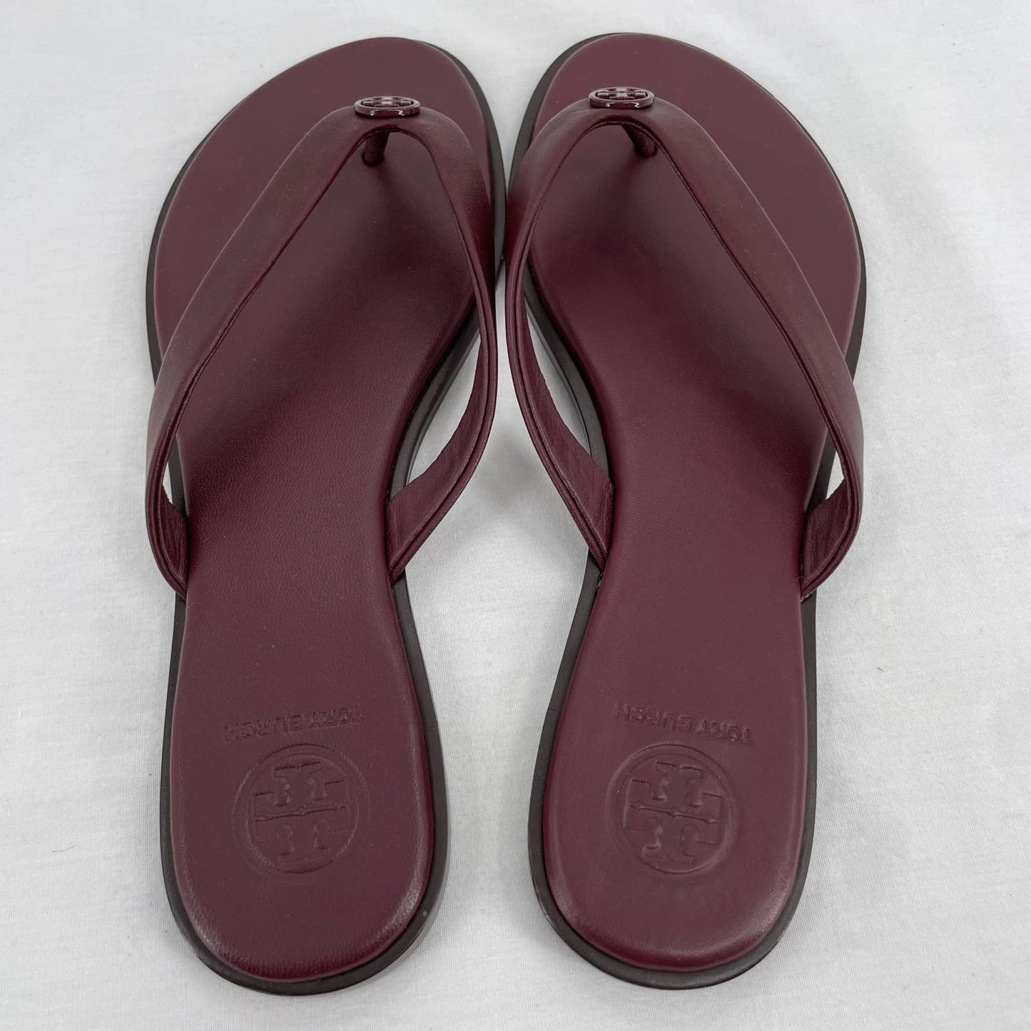 Tory Burch Benton Thong Sandals New Claret Wine Burgundy Logo Medallion Size 7