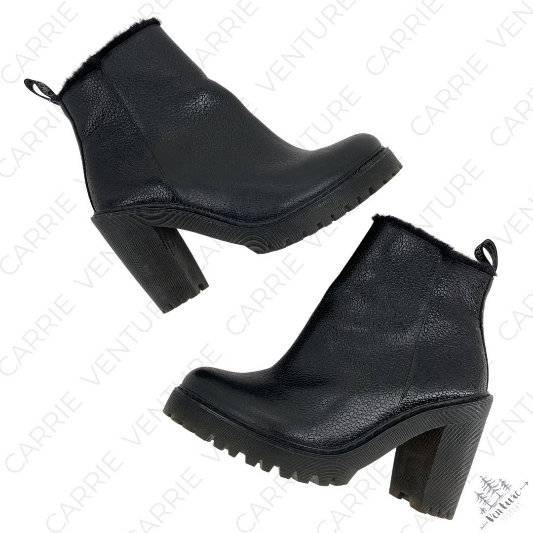 Dr. Martens Magdalena Fur Lined Black Witchy Grunge Leather Heeled Ankle Boot 10