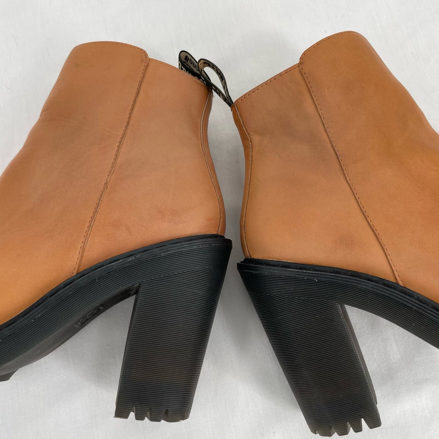Dr. Martens Magdalena Cognac Leather Heeled Boots Orange Tan Grunge Indie Size 9