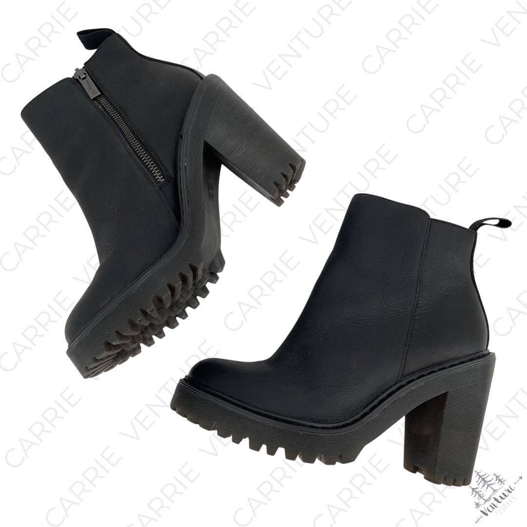 Dr. Martens Magdalena Black Blackout Monochromatic Leather Heeled Ankle Boots Size 7