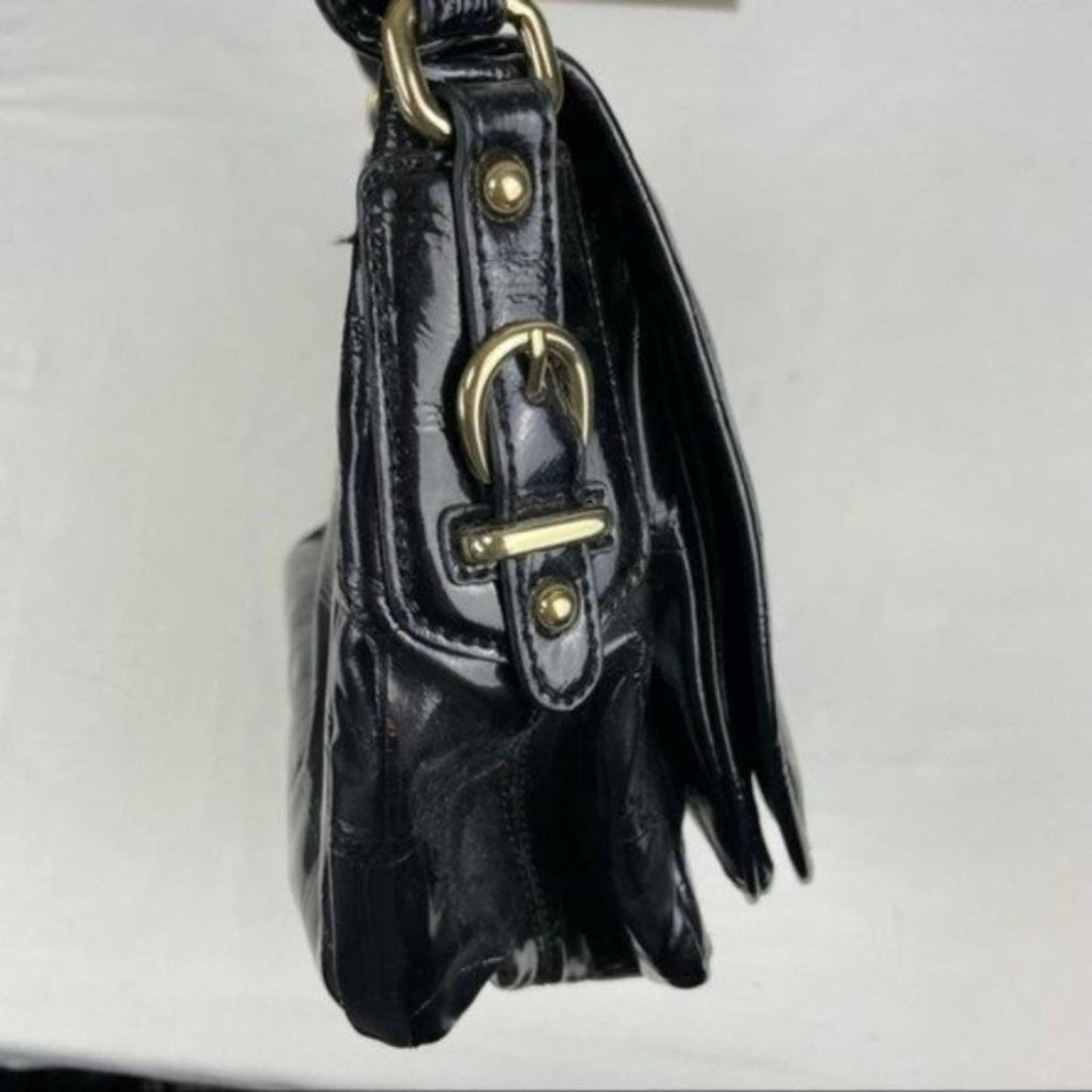 Simply Vera Wang Black Crocodile Texture Faux Leather Foldover Handbag Purse