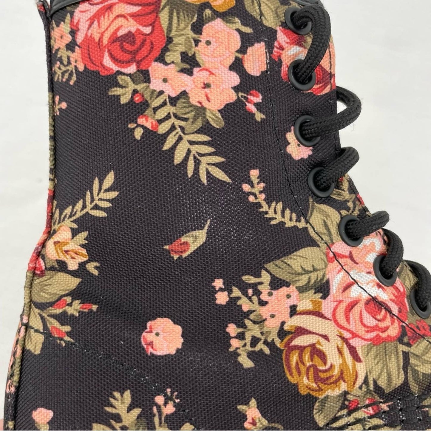 Dr. Martens 1460 Victorian Rose Antique Floral Black Canvas Combat Moto Boot Size 6