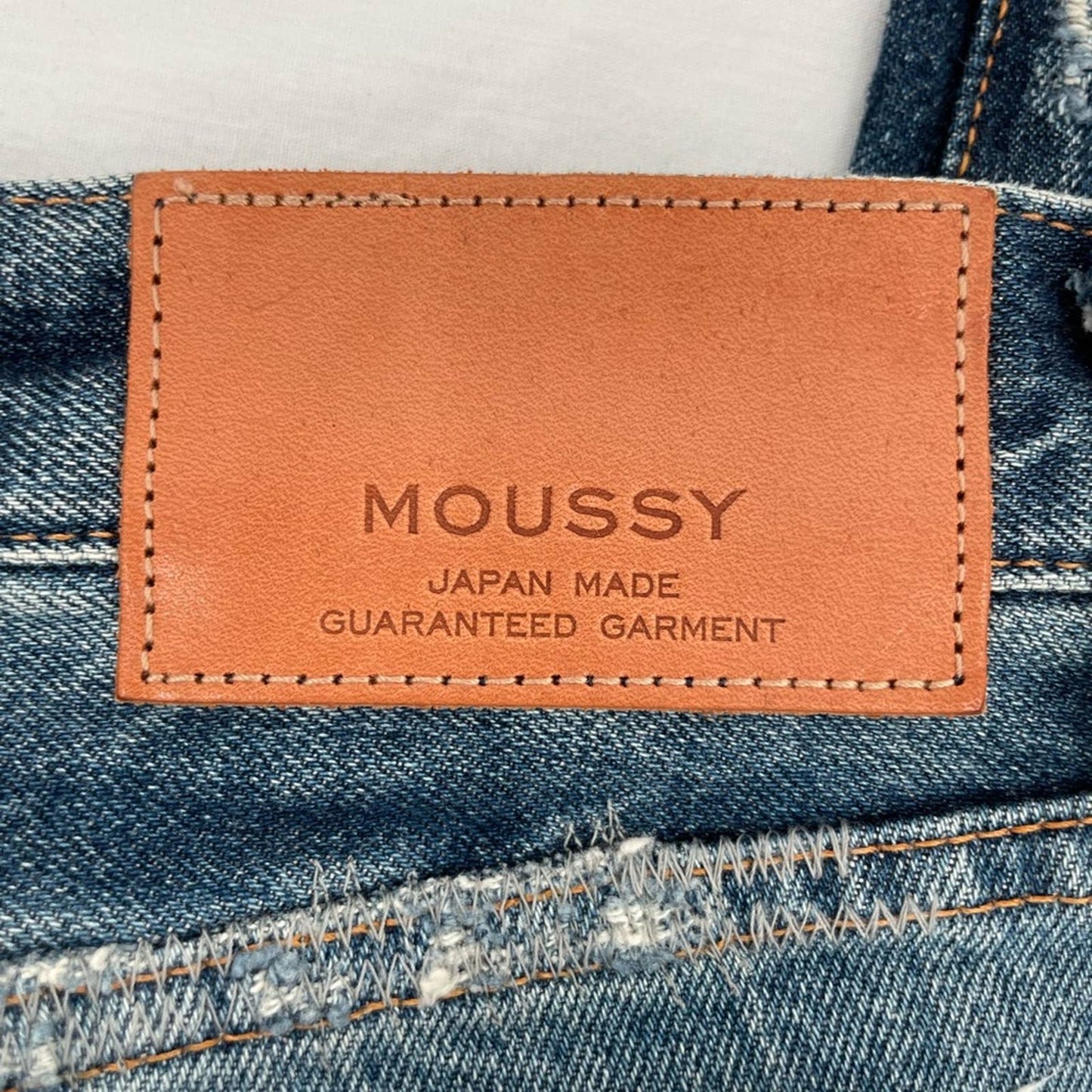 Moussy Premium Distressed Embroidered Patch Blue Jeans 27 Style 0108AC11-5960-1 Size 27